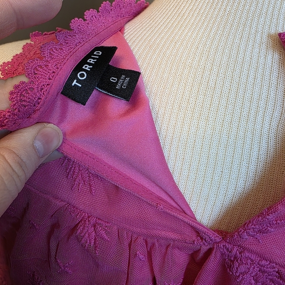 Torrid Ruffle Mock Neck Tank w/ Pineapple print Size L Pink - Picture 6 of 8